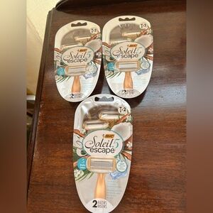 BIC Soleil5 Escape Bundle of 3 Two Packs Women's Razors White & Gold 5 Blades
